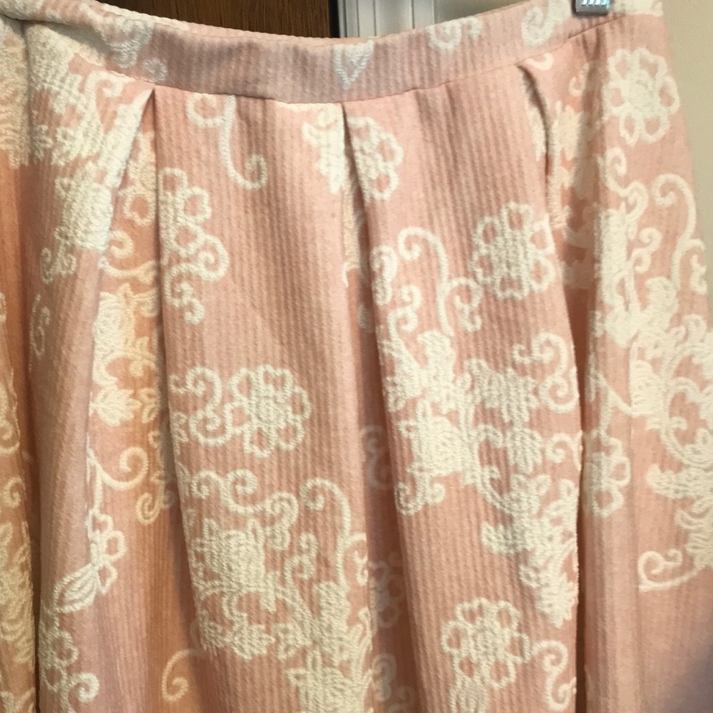 Skirt - Picture 2 of 3